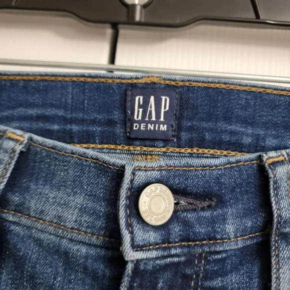 GAP True Skinny Mid Rise Jeans, Women's Size 30R - Picture 4 of 6